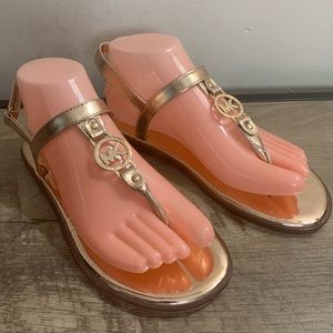 Women's MICHAEL KORS Metallic ROSE GOLD T-Strap MK Logo DESIGNER Summer SANDALS